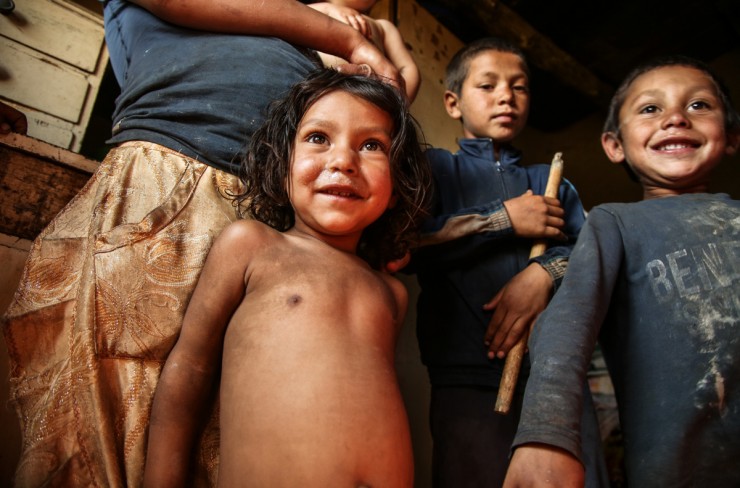 They still know the songs that they have learnt in the camp. Photo: Zsuzsánna Fodor