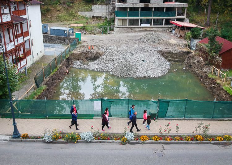 Proiectul UE al Sylvania SRL din Sovata. Imagine cu stadiul lucrărilor în data de 10 octombrie 2020. Foto: Egyed Ufó Zoltán